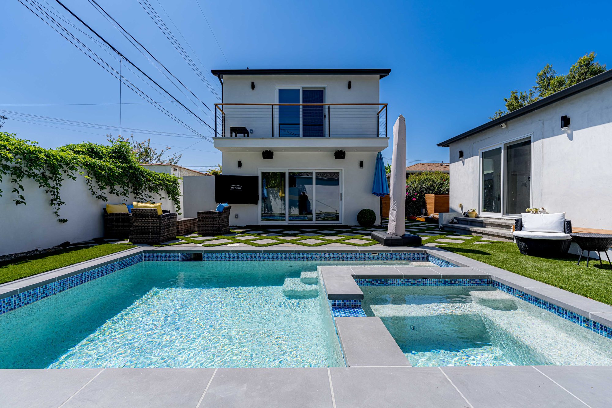 Los Angeles — 2 Story ADU & Pool New Construction
