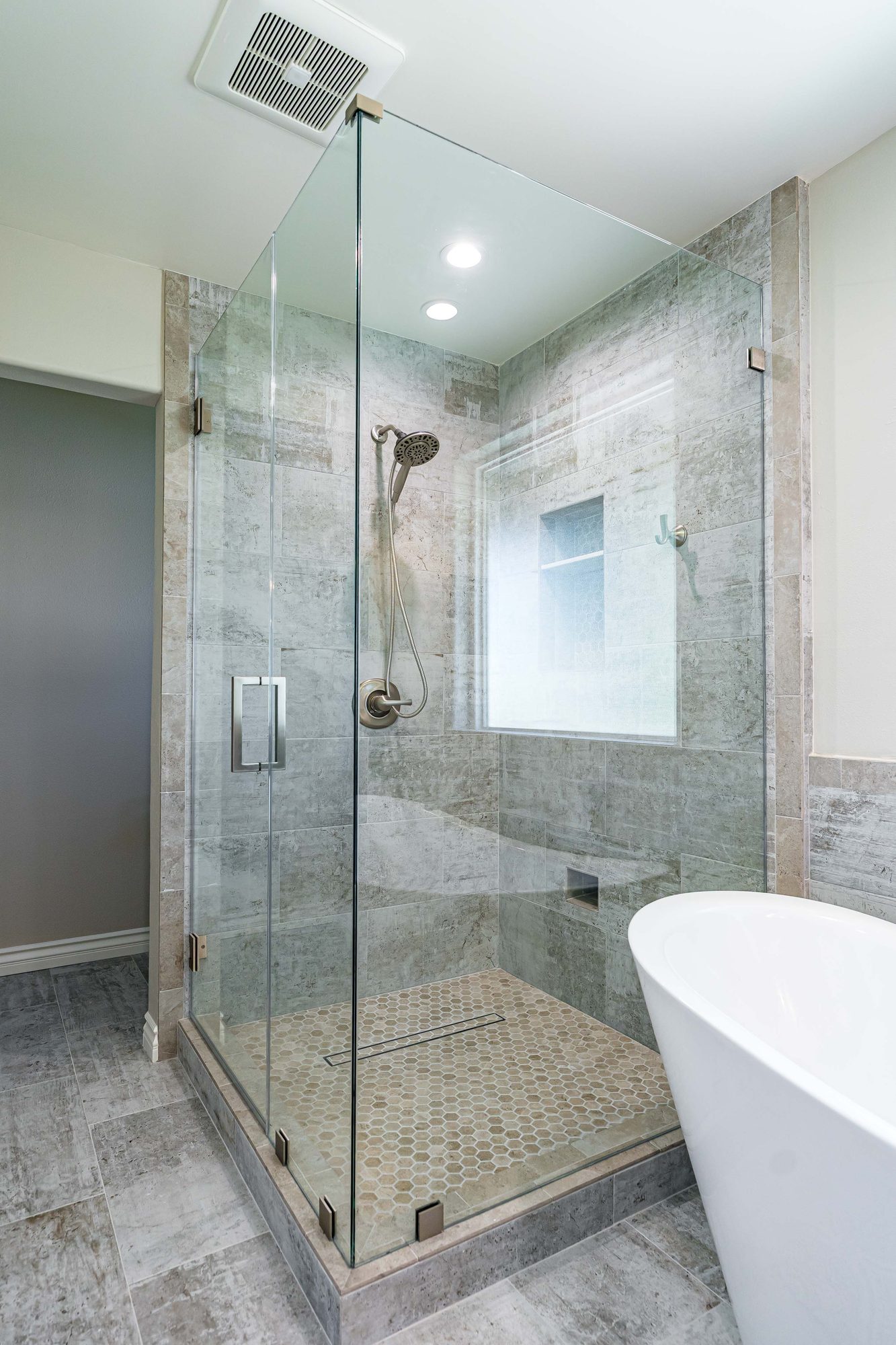Thousand Oaks — Master Bathroom