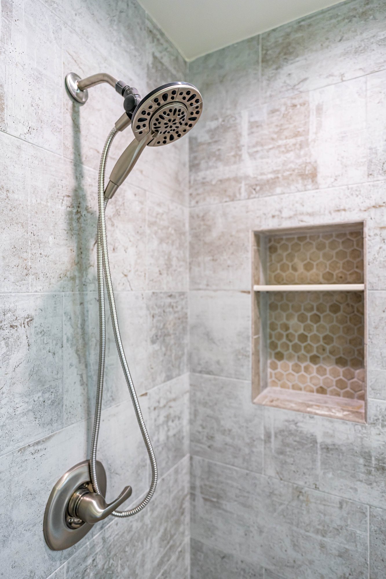 Thousand Oaks — Master Bathroom