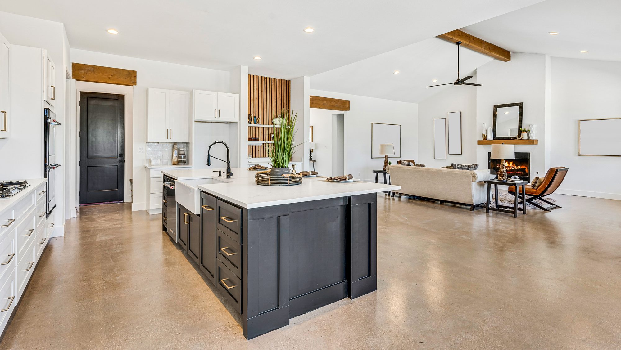 Woodland Hills — Kitchen
